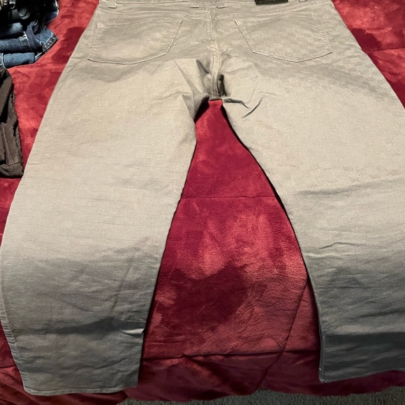 Frontier Jeans - Picture 3 of 4